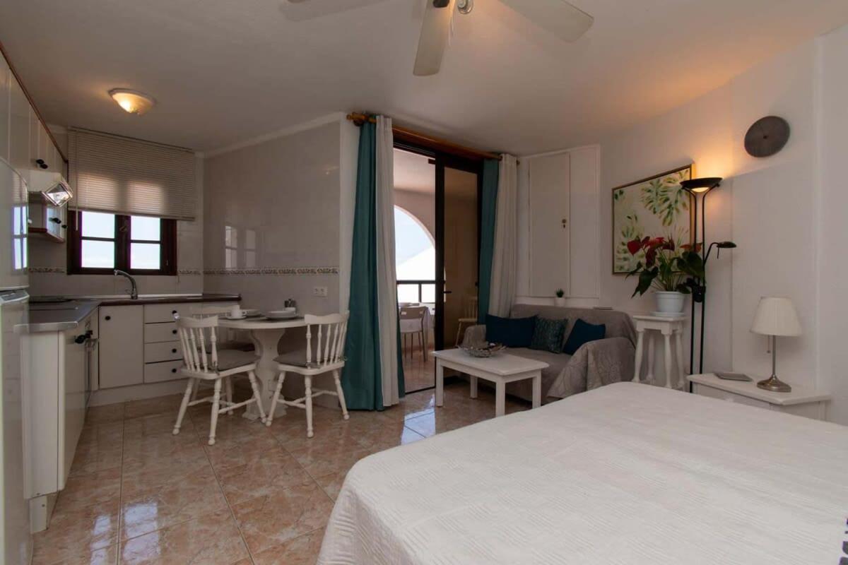 Parque Santiago II 269 - Studio With Sea And Pool Views Playa de las Américas Kültér fotó