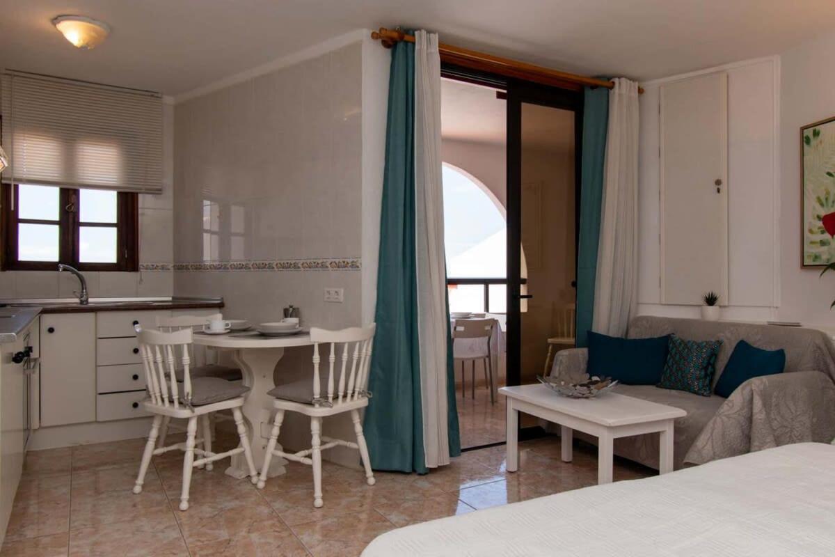 Parque Santiago II 269 - Studio With Sea And Pool Views Playa de las Américas Kültér fotó